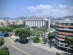 -汕尾巴黎半岛酒店