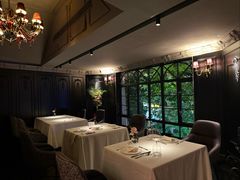 -弦月窗LUNETTE BY AMANDA(复兴路店)