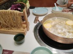 -洪氏嗨捞·猪肚鸡火锅(阳光天地店)