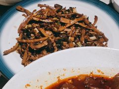 -渝信川菜 · 川味家常菜(长安店)