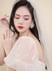 -派丽莫Pellimo原创设计婚纱品牌