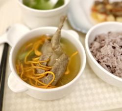 -雅馨国际月子中心