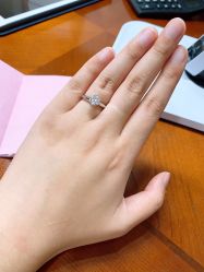 -威德钻石-克拉钻大本营(南京东路店)