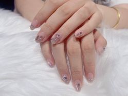 -丽心自助美甲美睫