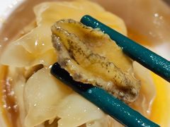 鲍鱼捞汁燕皮虾饺皇-喜势点·糖沙翁手工茶点·本地人茶居(永庆坊店)