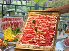 -茅草房·河畔园林火锅