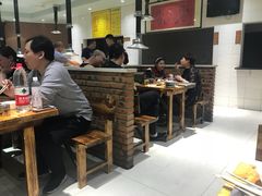 大堂-冯老二羊肉串