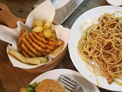 -HIGH FIVE哈福手工汉堡(桂林路店)