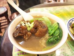 金牌猪手面-顺记冰室(宝华路店)