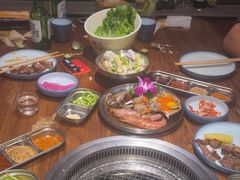 -明洞阿姨·韩式酱蟹烤肉·创意料理(三元桥店)