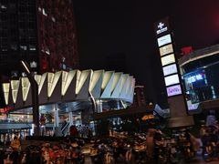 -绿地缤纷城-停车场