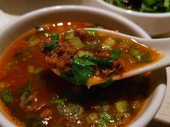 -海底捞火锅鲜切牛肉主题店(长寿路店)