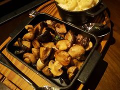 -恰餐厅及酒吧 CHAR Bar & Grill (北京丽都皇冠假日店)