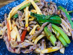 酸笋炒牛肉-云上千禾(水上店)