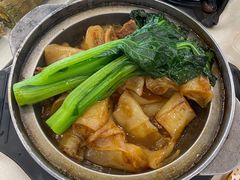 牛坑腩啫猪肠粉（顶）-鼎珑点心仔(燕塘店)