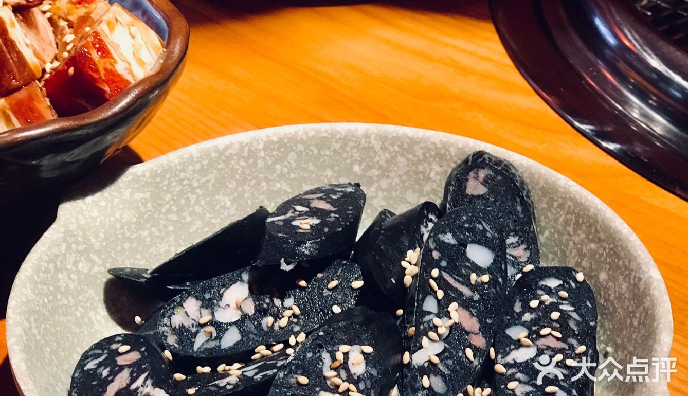 满树烂漫樱花下，炭火烤肉茨木烧