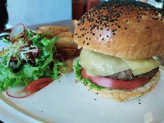 招牌牛肉汉堡-UPPER KITCHEN(延安路店)