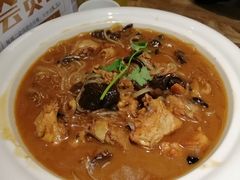 小鸡炖蘑菇-上关雪東北菜(中房金谊店)