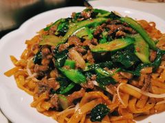 招牌湿炒牛河-潮泰牛肉火锅 · 创于1992年(车公庙店)