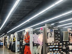 -迪卡侬(越秀公园店)