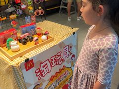 -麦当劳(上海虹桥站30B检票口楼上)