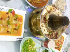 -撒拉人家.酸菜牦牛肉火锅