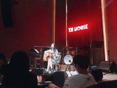 -TZ House音乐现场(来福士中心店)