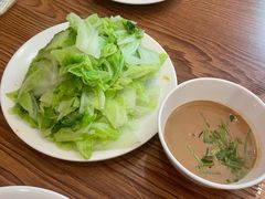 水爆粉丝白菜-清真吴记门钉肉饼·喜多利