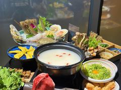-牛牛和牛海鲜粥底火锅(长虹国际城店)