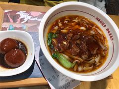 招牌红烧牛肉米粉-呷佬·长沙手工米粉(金沙江路店)