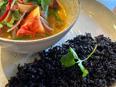 泰式红咖喱牛肉饭-wagas(暖山店)