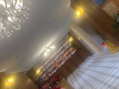 -鹏城人家海鲜酒家·23年老字号(较场尾店)