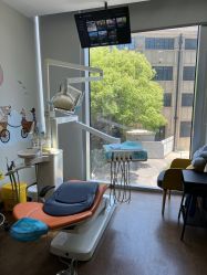 -睿宝儿科·眼科·口腔(静安大悦城门诊部)