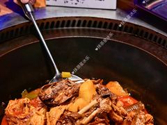 -山河屯铁锅炖·非遗东北菜(南山店)
