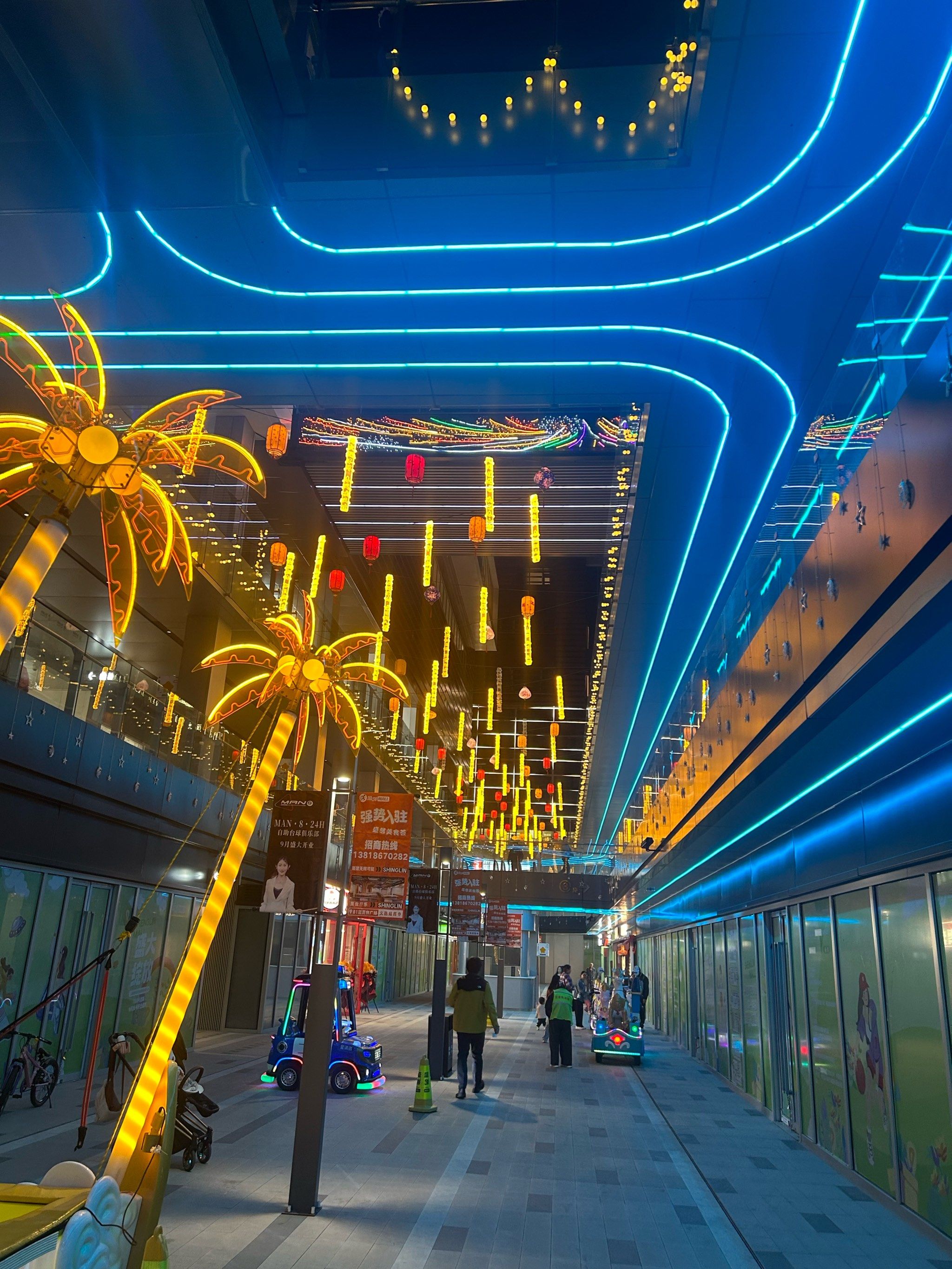 灯光闪烁步行时