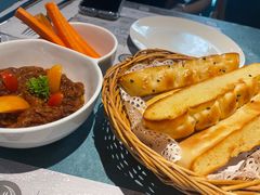 土耳其黄油饼配酱-苏坦土耳其西餐厅(玉林店)