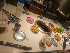 -蚂蚁洞·烤肉大营地(上海静安大悦城店)