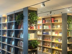 -魔方城市书房(中街益田店)