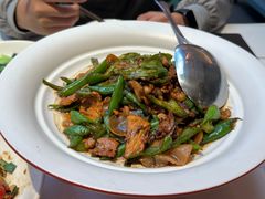 -阿瓦山寨·湘菜现炒·剁椒鱼头王(咸阳总店)
