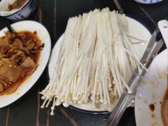 -秦巴石锅鱼