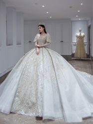 -派丽莫Pellimo原创设计婚纱品牌
