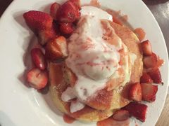 -Pancakes on the rocks(Darling Harbour)