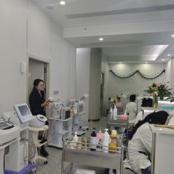 -痘院士专业祛痘皮肤管理