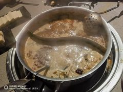 -牛魔王时尚回转餐厅