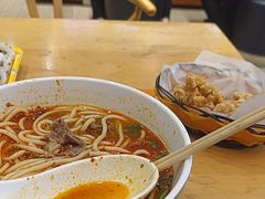 -三千粉牛肉米粉(来客茂店)