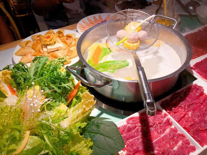 花田煮·臻牛养生牛肉火锅(中环城店)