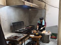-乔岩保应烧烤店
