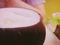 -志龙皇冠吃货椰子铺