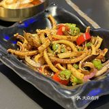 来打卡重庆男模餐厅啦！！！全是肌肉猛男谁懂啊