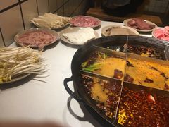 -岗上渣渣老火锅(两路口店)